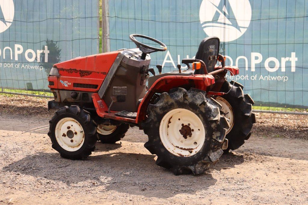 Minitraktor Yanmar Ke-3D Diesel 13 PS