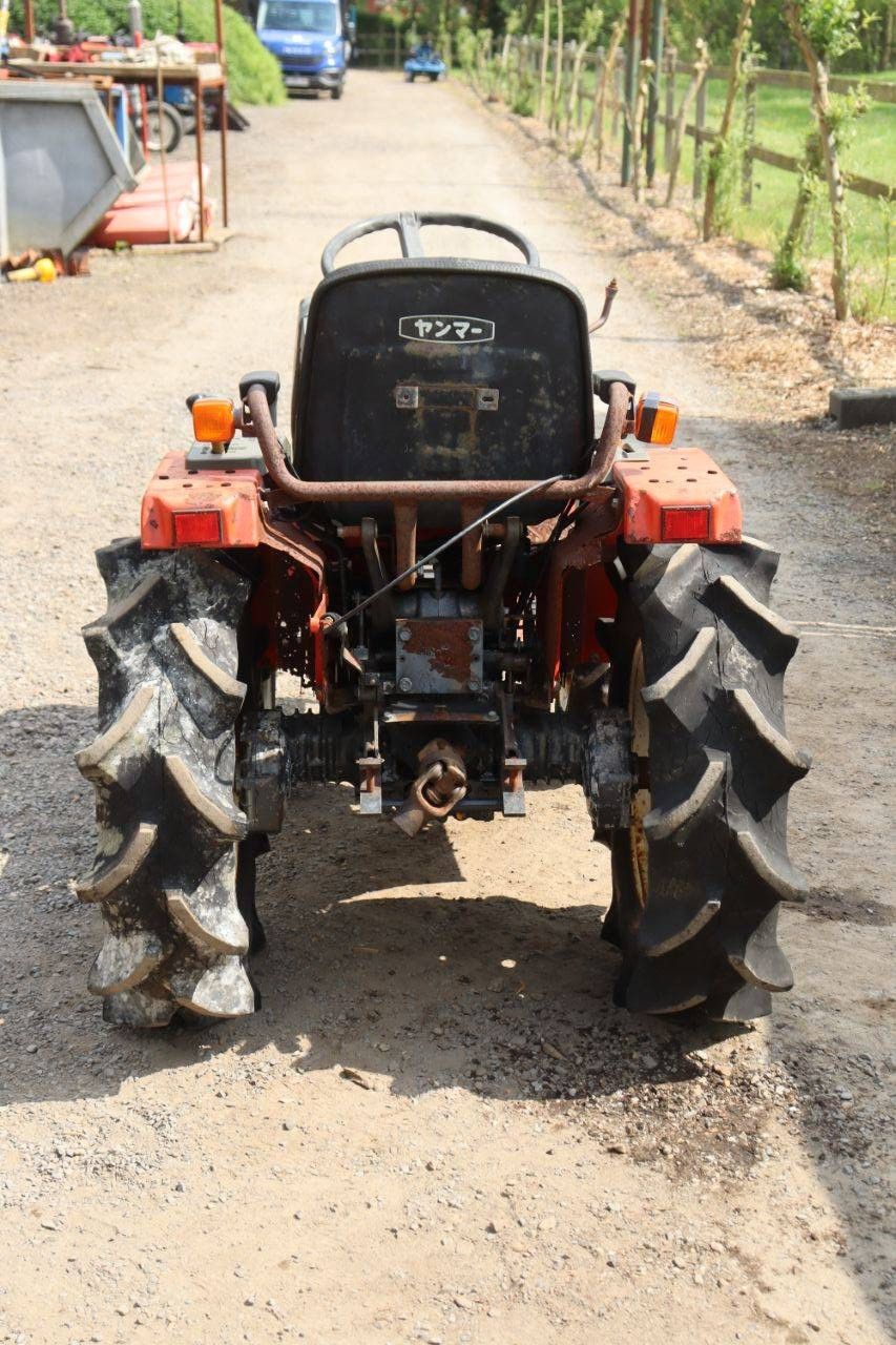 Minitraktor Yanmar Ke-3D Diesel 13 PS