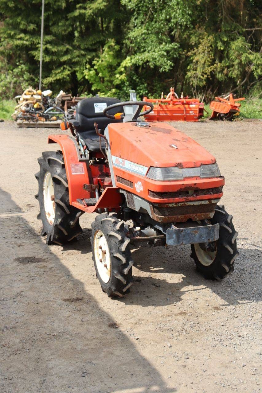 Minitraktor Yanmar Ke-3D Diesel 13 PS