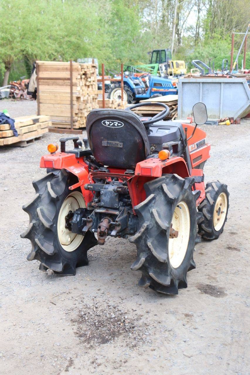 Minitraktor Yanmar Ke-3D Diesel 13 PS