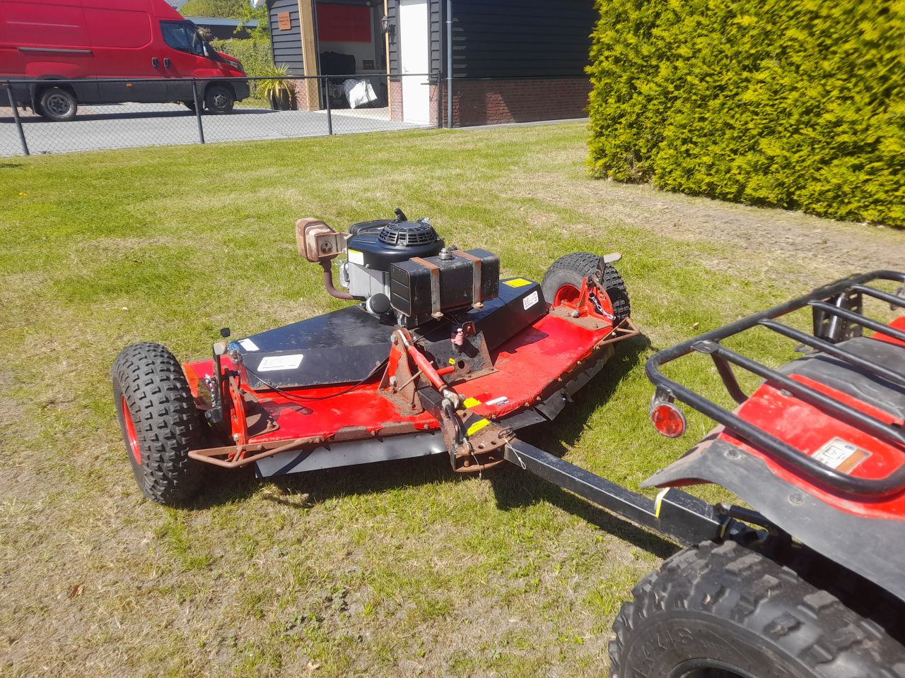 Logic TRM150 Weidebloter maaidek getrokken maaier