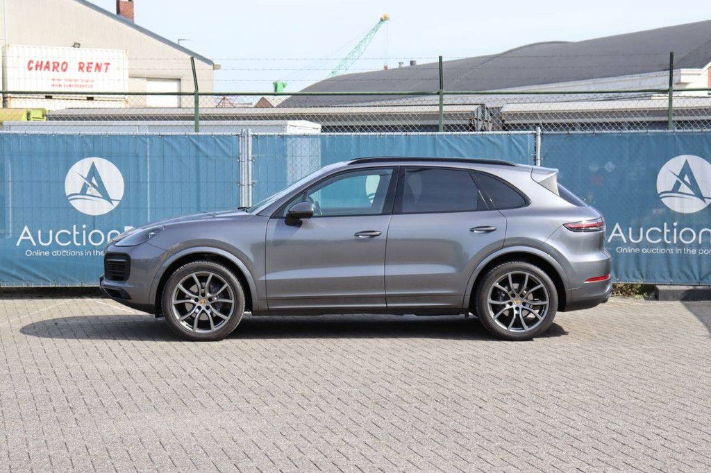 SUV Porsche Cayenne Petrol 250kW 2020