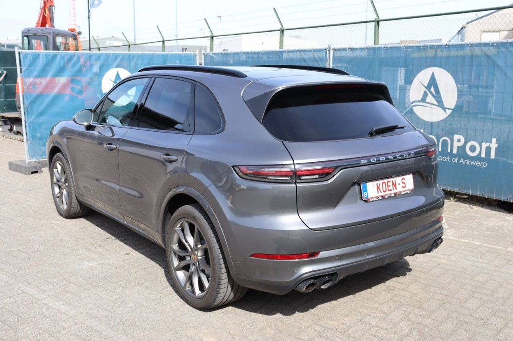 SUV Porsche Cayenne Petrol 250kW 2020