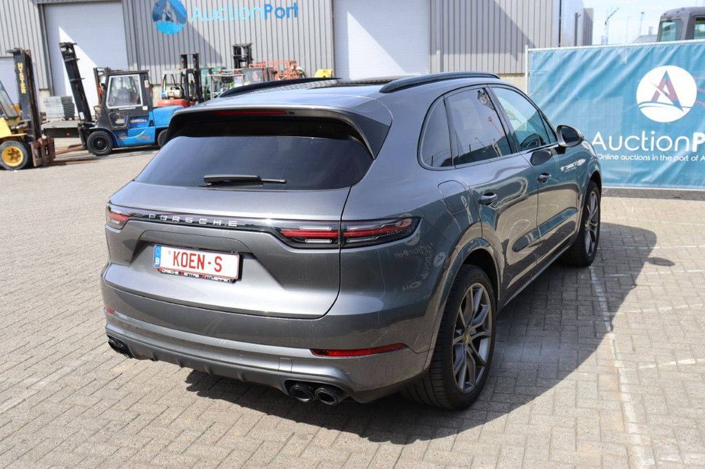SUV Porsche Cayenne Petrol 250kW 2020