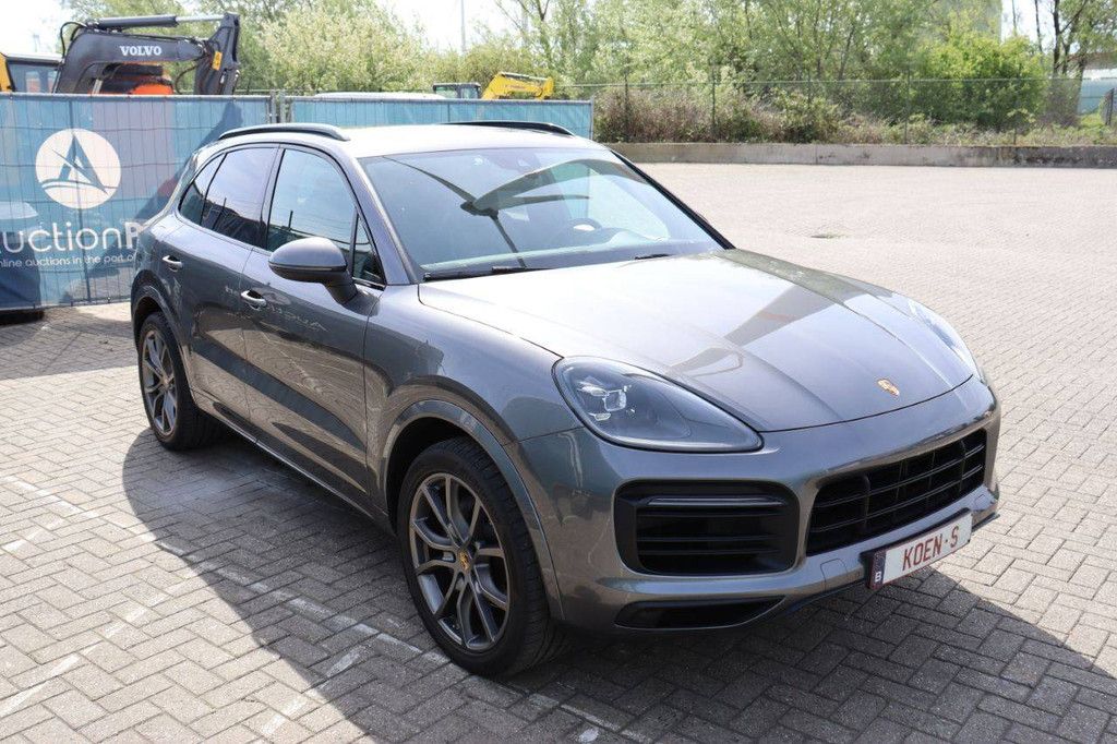SUV Porsche Cayenne Petrol 250kW 2020