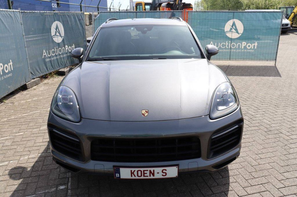 SUV Porsche Cayenne Petrol 250kW 2020