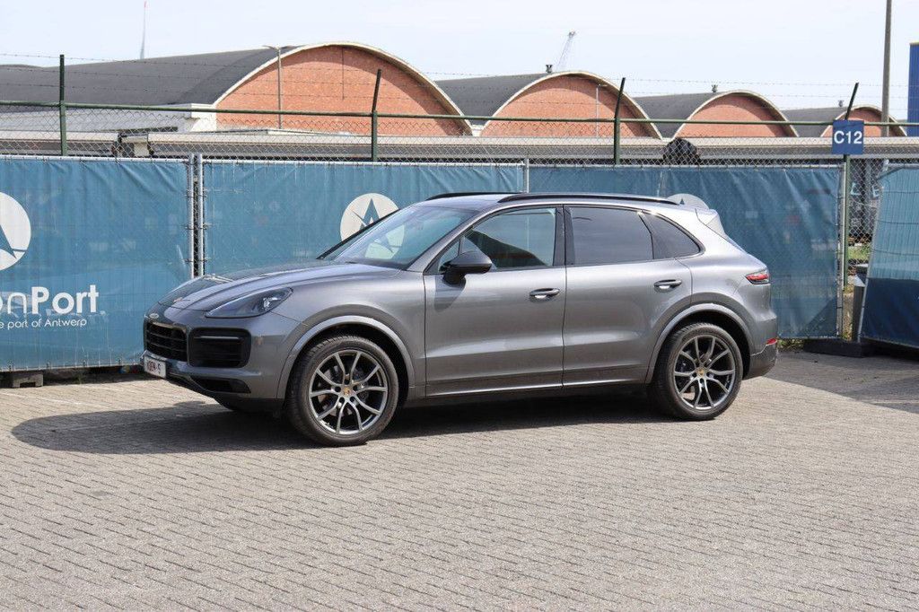 SUV Porsche Cayenne Petrol 250kW 2020