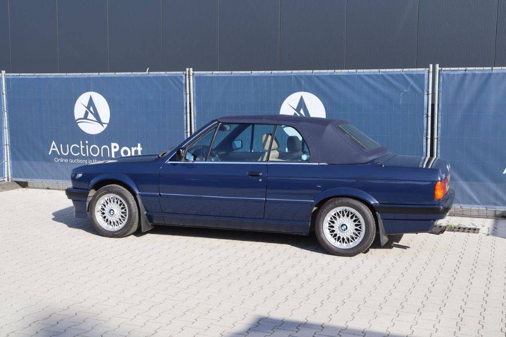 BMW 325IA Convertible Petrol 170hp 1992 (Margin)