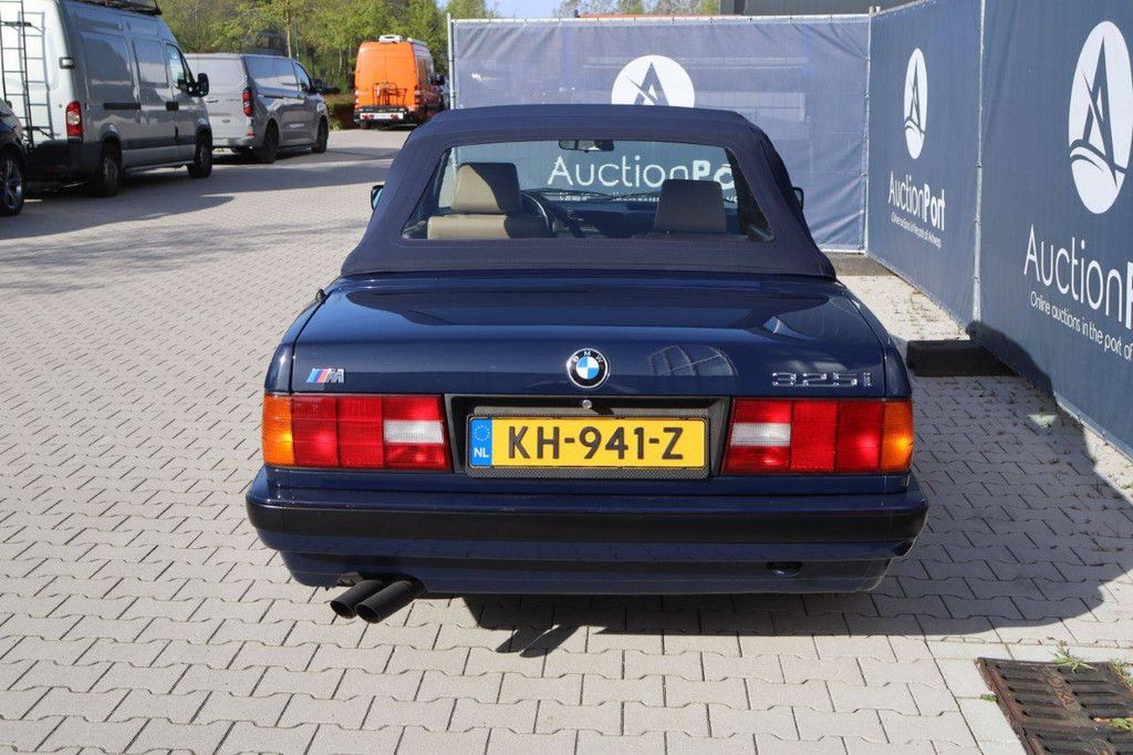 BMW 325IA Convertible Petrol 170hp 1992 (Margin)