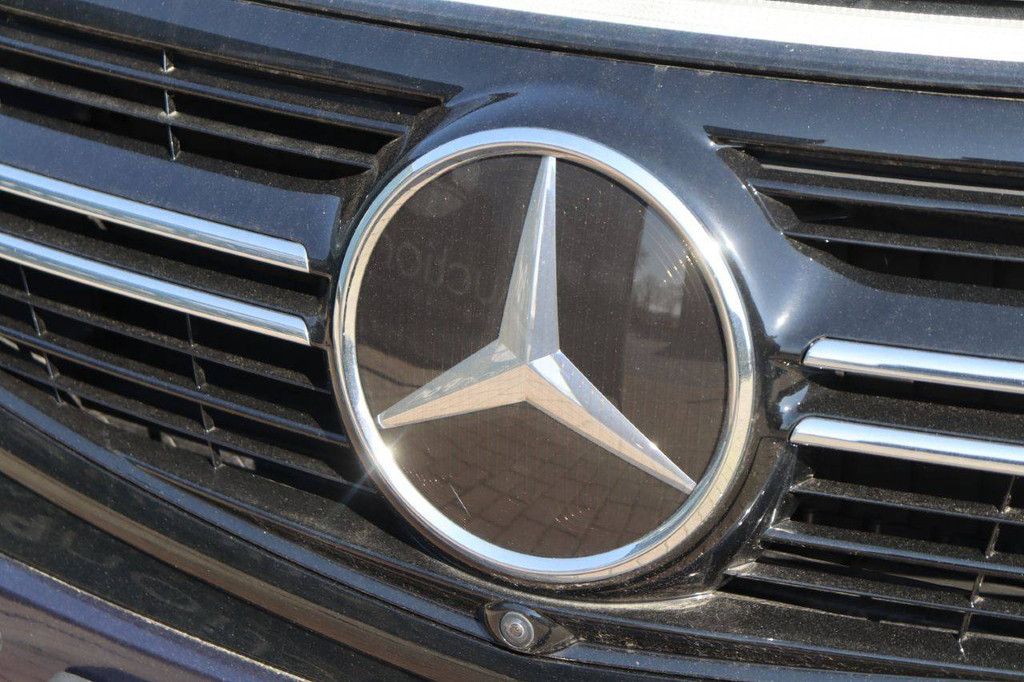 Passenger car Mercedes-Benz EQC400 Electric 2020