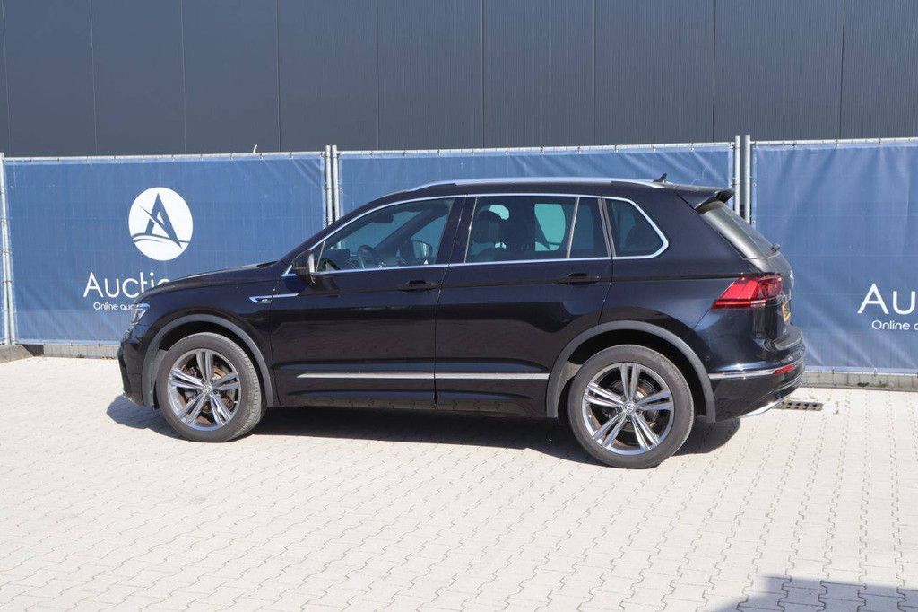 SUV Volkswagen Tiguan 2.0 TSI 4-Motion Petrol 230hp 2018 (Margin)