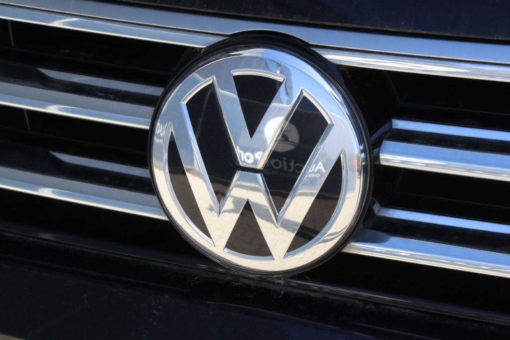 SUV Volkswagen Tiguan 2.0 TSI 4-Motion Petrol 230hp 2018 (Margin)