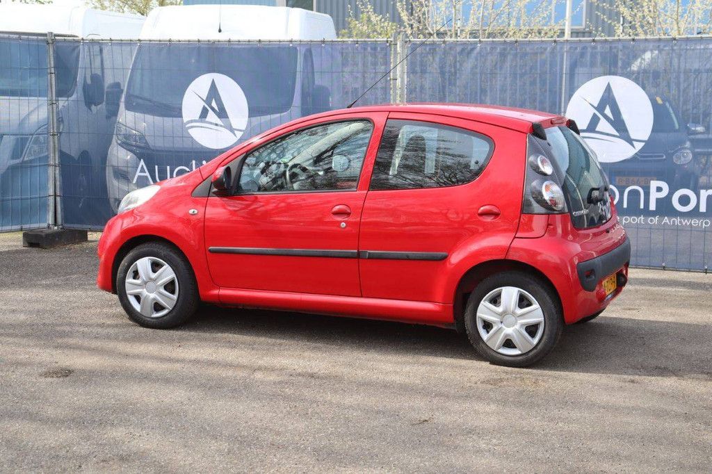Passenger car Citroën C1 Petrol 68hp 2012