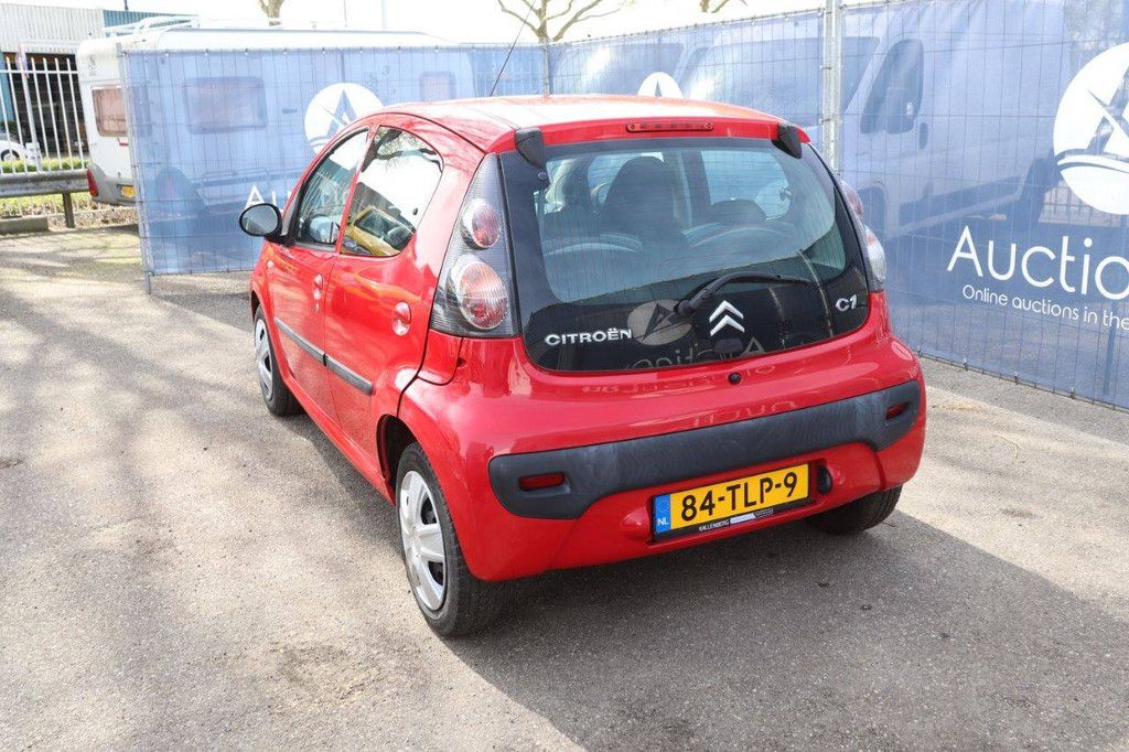 Passenger car Citroën C1 Petrol 68hp 2012