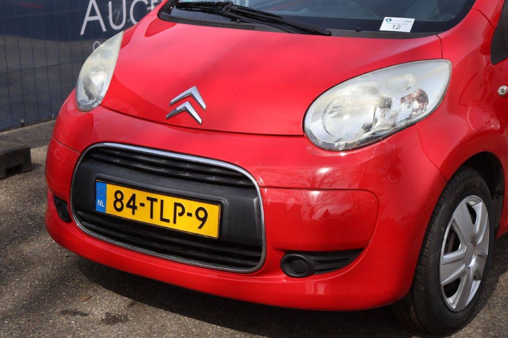Passenger car Citroën C1 Petrol 68hp 2012