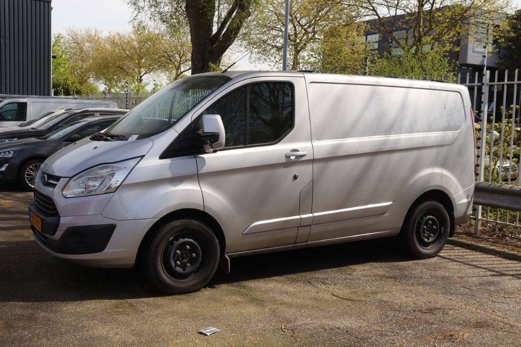 Ford Transit Custom Diesel-Transporter, 170 PS, Baujahr 2017