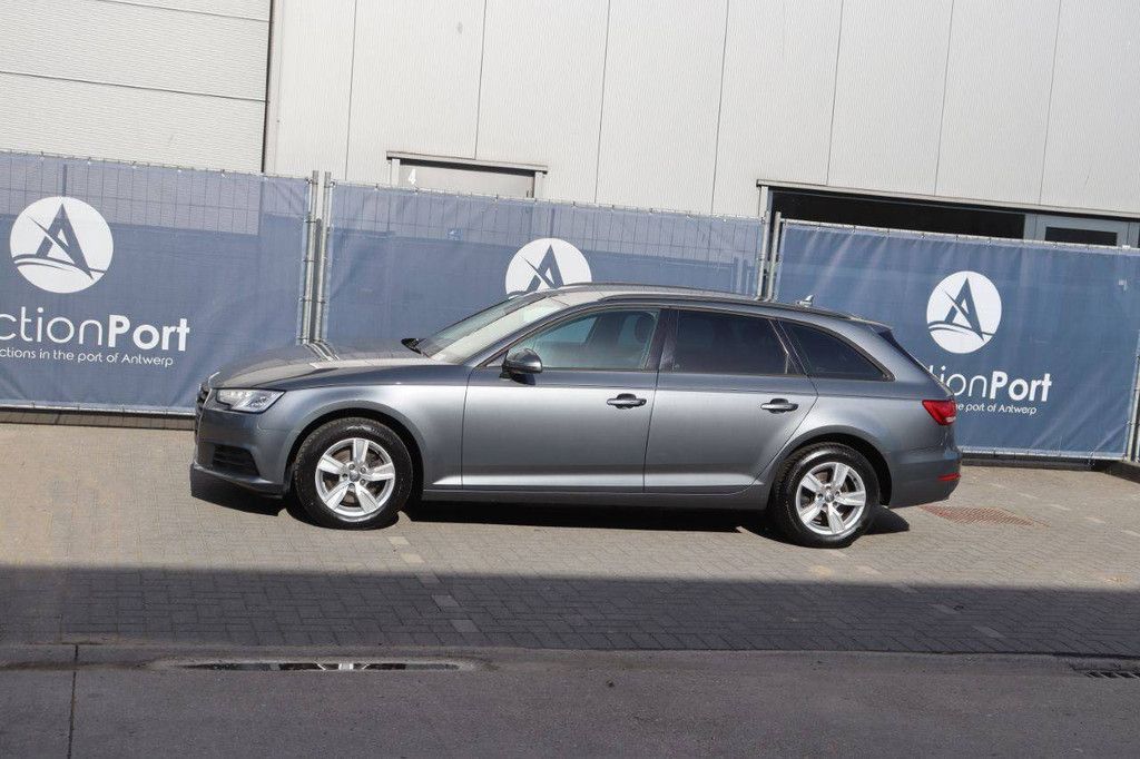 Pkw Audi A4 Diesel 149 PS 2016