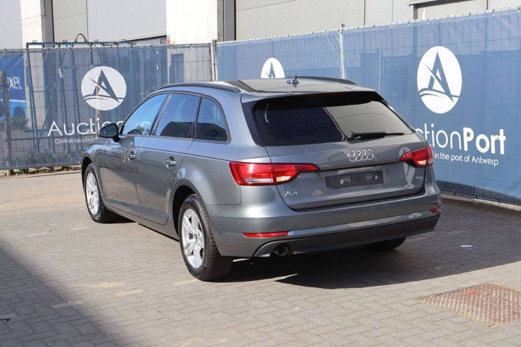 Pkw Audi A4 Diesel 149 PS 2016