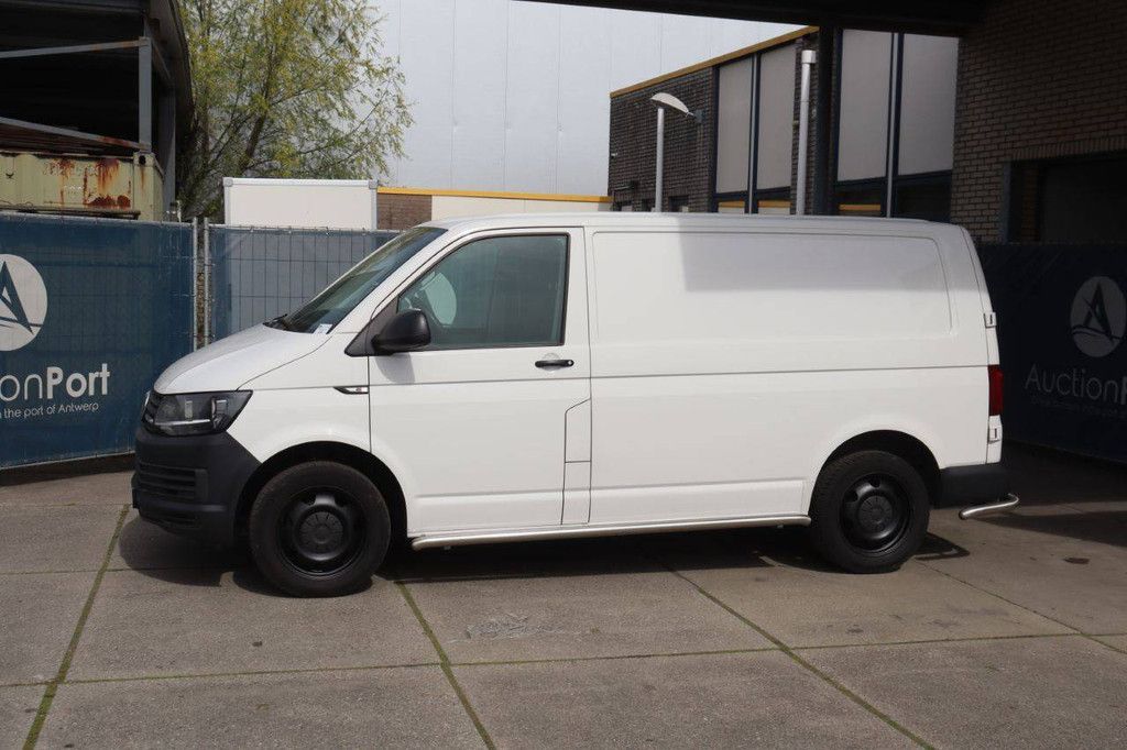 Volkswagen Transporter Diesel 150hp Van 2016
