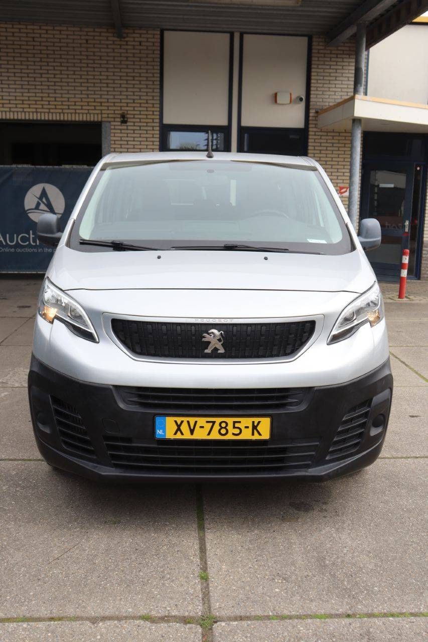Pkw Peugeot Expert Traveler Diesel 102 PS 2019