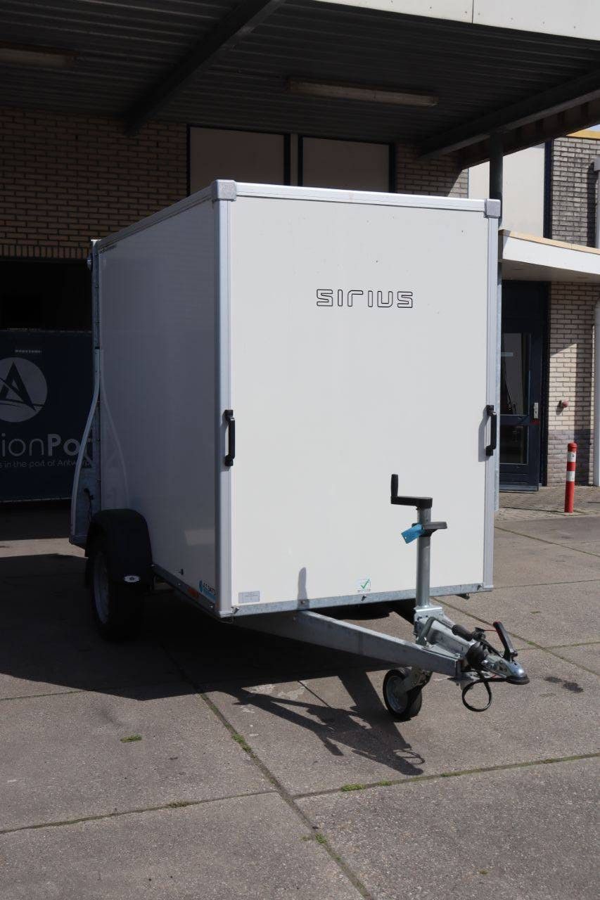 Geschlossener Anhänger Sirius 1300kg 2025