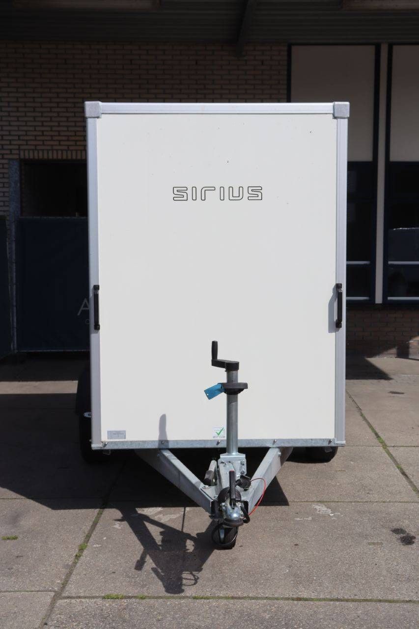 Geschlossener Anhänger Sirius 1300kg 2025
