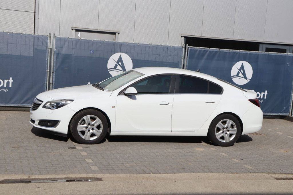 Passenger car Opel Insignia Diesel 136hp 2016