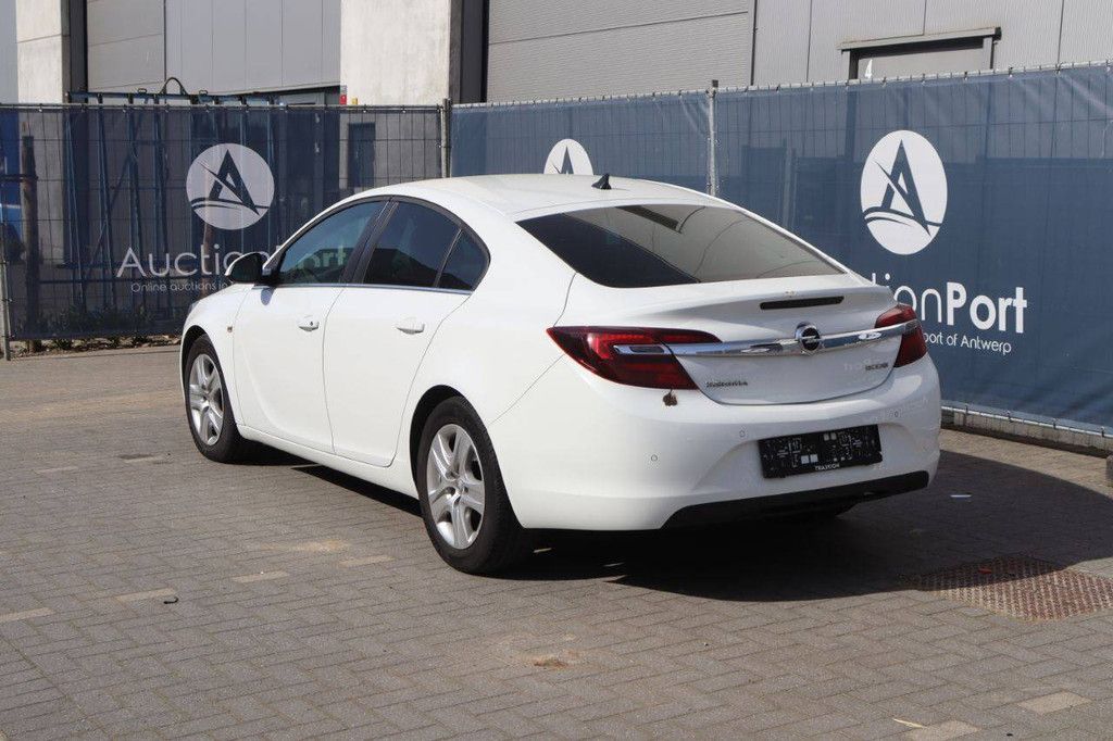 Passenger car Opel Insignia Diesel 136hp 2016