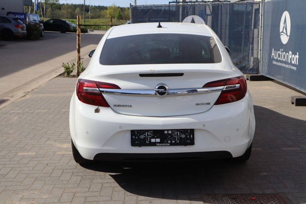 Passenger car Opel Insignia Diesel 136hp 2016