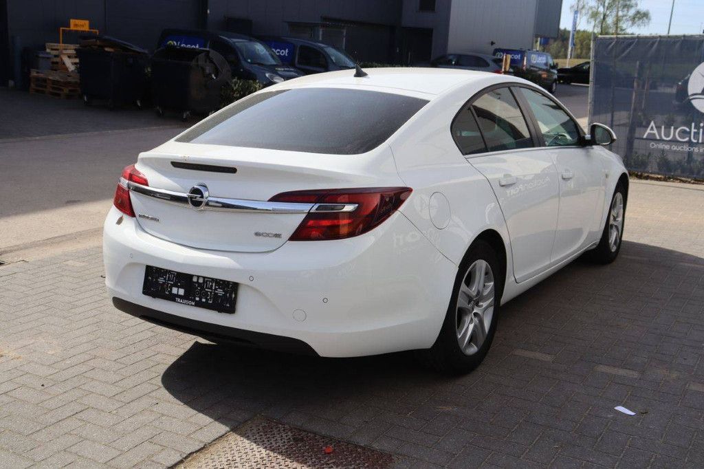 Passenger car Opel Insignia Diesel 136hp 2016