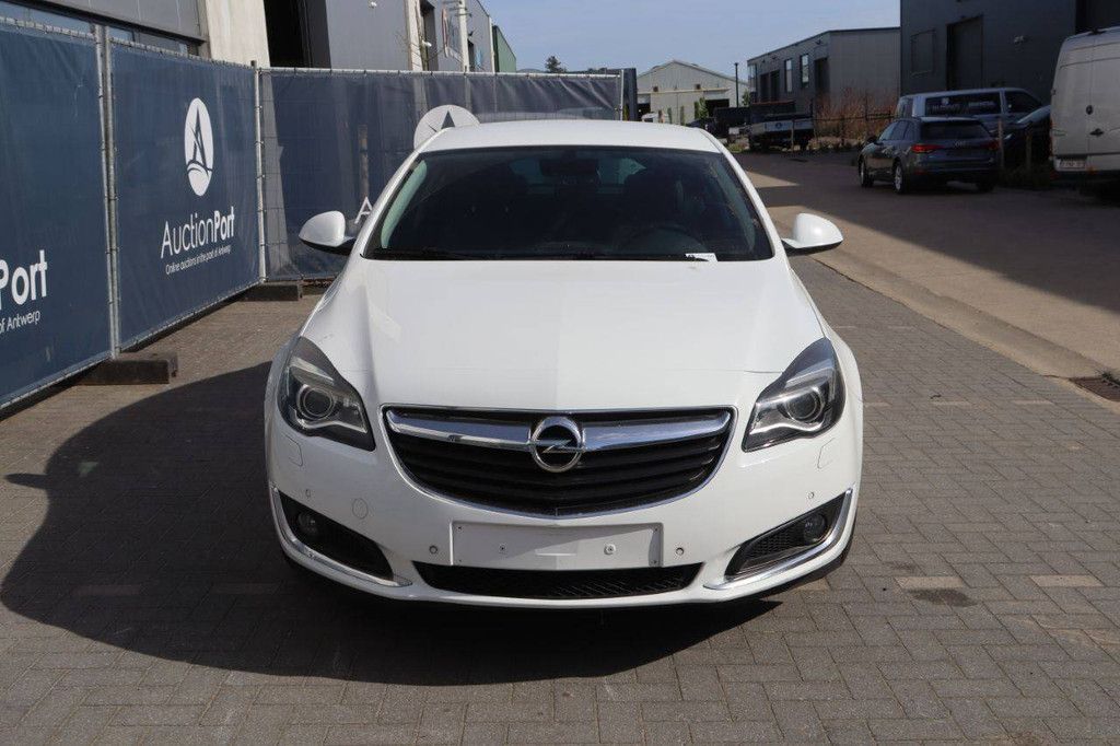 Passenger car Opel Insignia Diesel 136hp 2016