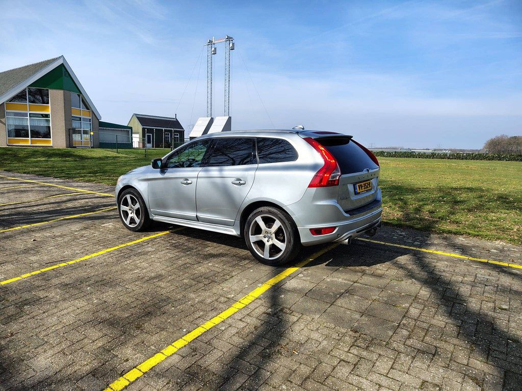 SUV Volvo XC60 D5 2.4L Diesel 215 PS 2012