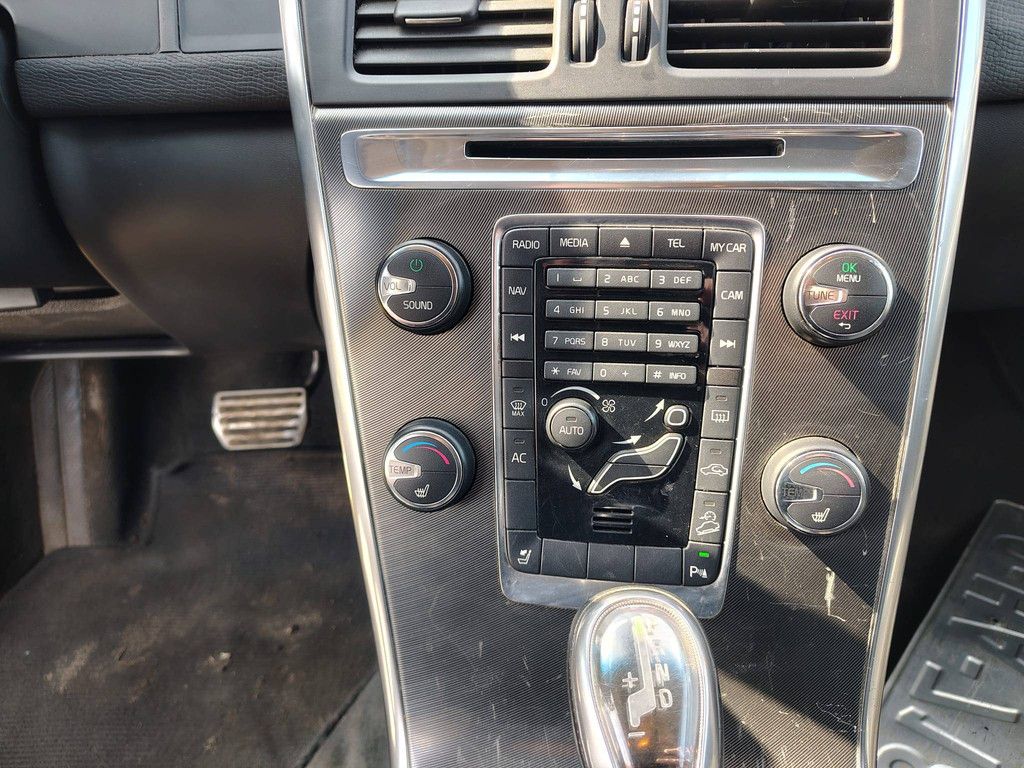 SUV Volvo XC60 D5 2.4L Diesel 215 PS 2012