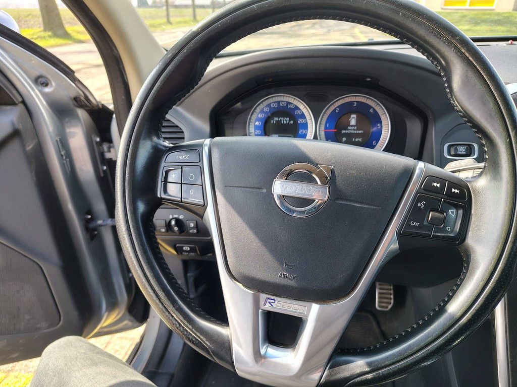 SUV Volvo XC60 D5 2.4L Diesel 215 PS 2012