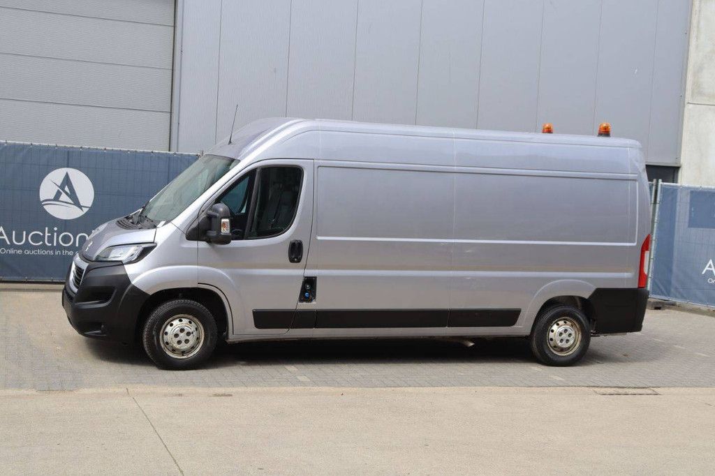 Peugeot Boxer Diesel Van 164hp 2020