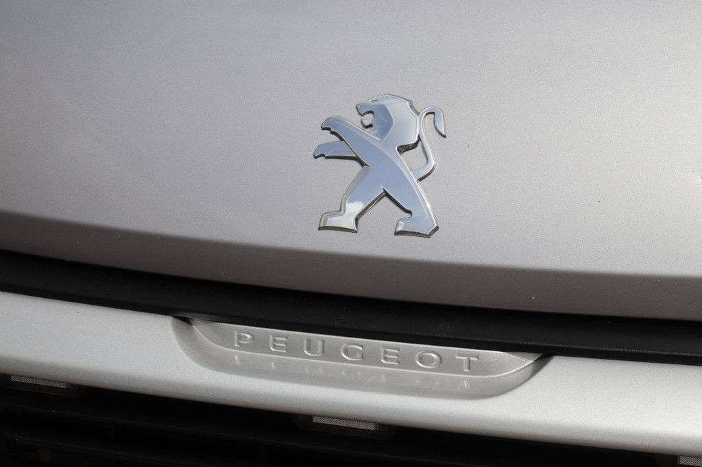 Peugeot Boxer Diesel Van 164hp 2020