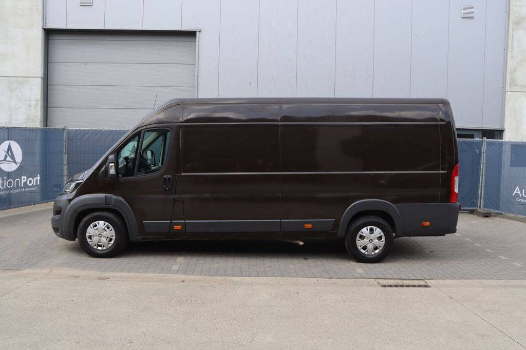 Peugeot Boxer Diesel Van 130 PS 2016