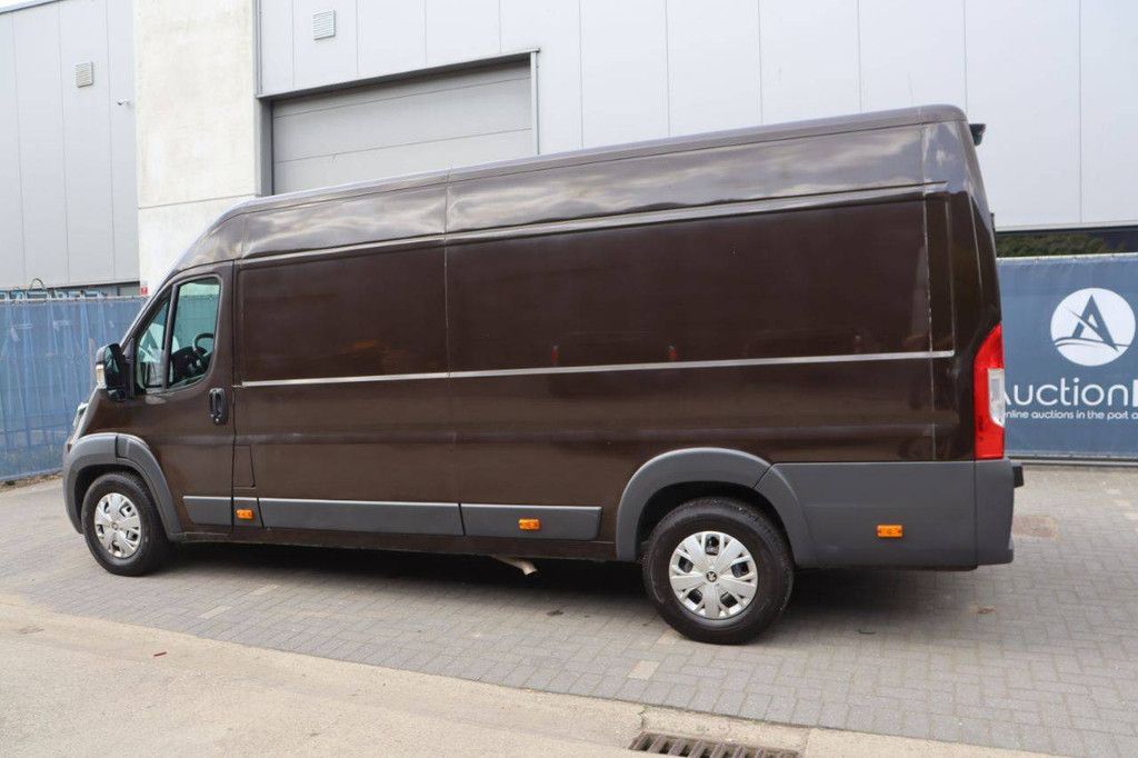 Peugeot Boxer Diesel Van 130 PS 2016