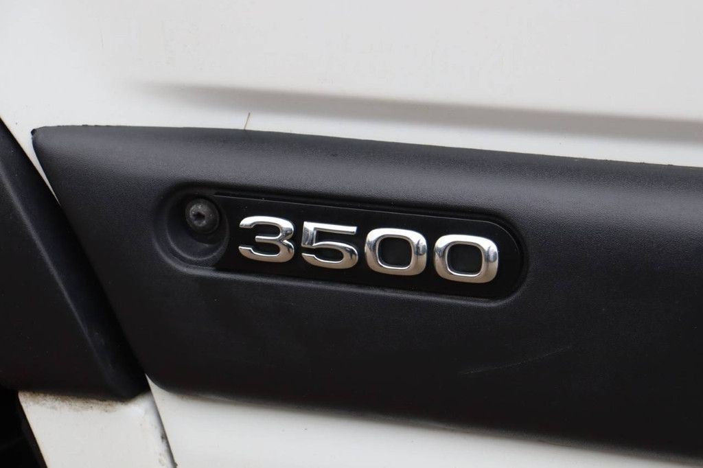 Box truck Opel Movano Diesel 136hp 2005