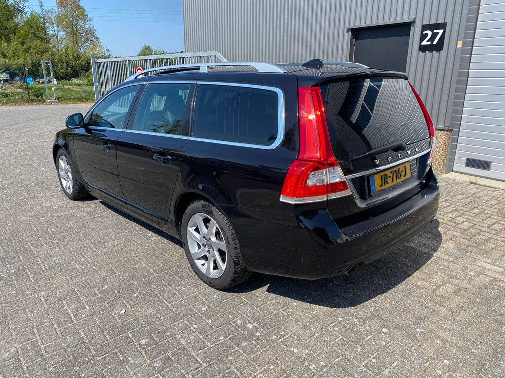 Pkw Volvo V70 2.0 Diesel 180 PS 2016