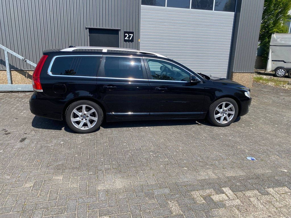 Pkw Volvo V70 2.0 Diesel 180 PS 2016