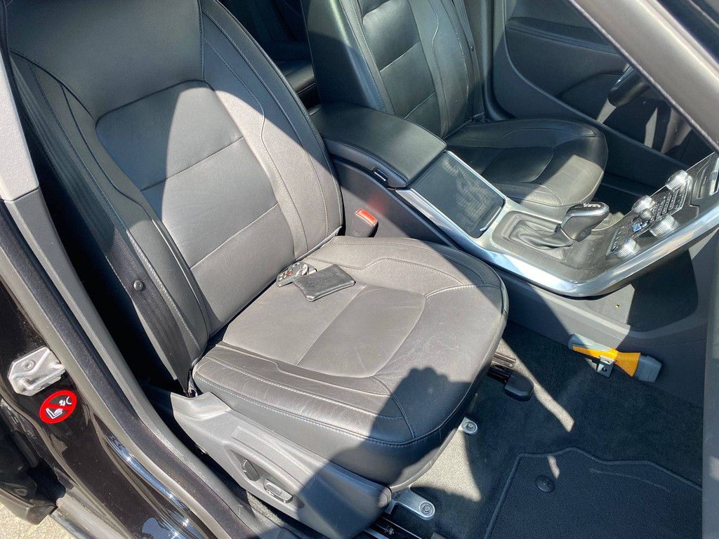 Pkw Volvo V70 2.0 Diesel 180 PS 2016