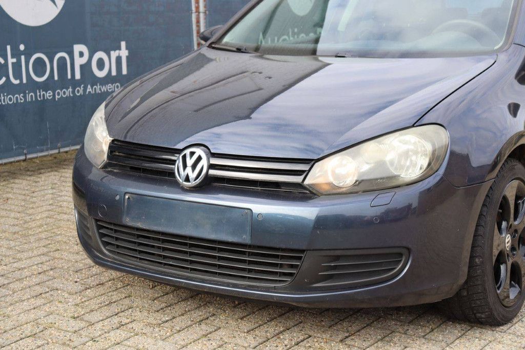 Passenger car Volkswagen GOLF Petrol 81hp 2009