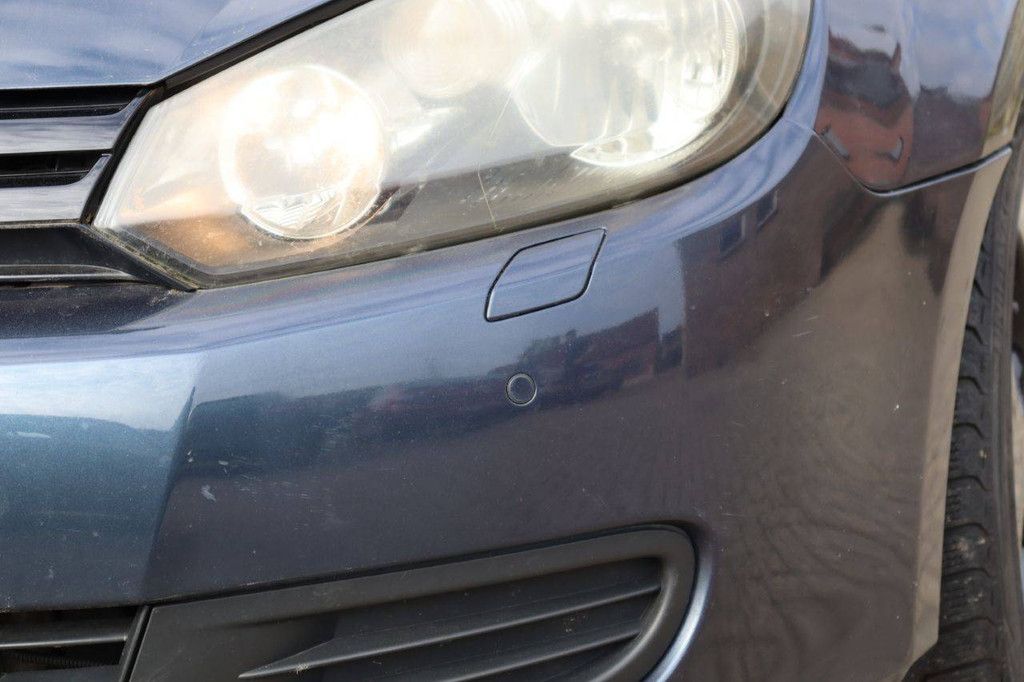 Passenger car Volkswagen GOLF Petrol 81hp 2009