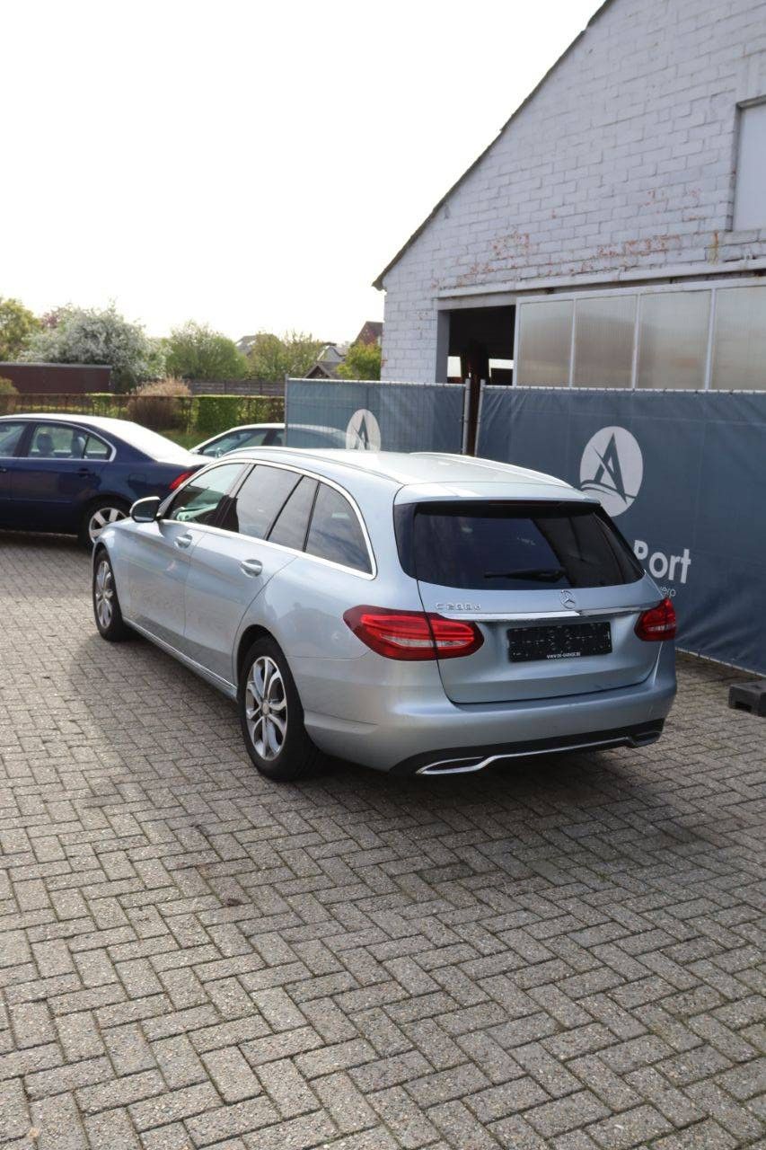 Passenger car Mercedes-Benz C 200 d Diesel 136 hp 2016