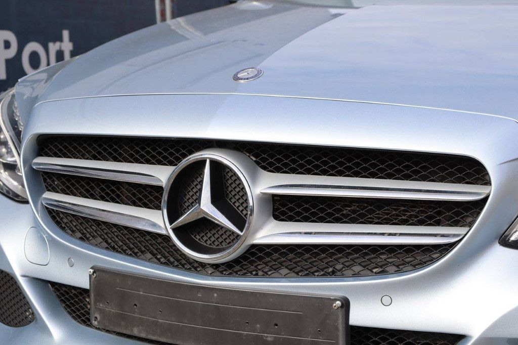 Passenger car Mercedes-Benz C 200 d Diesel 136 hp 2016