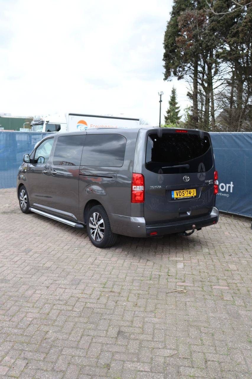 Toyota Proace Diesel Van 177hp 2019