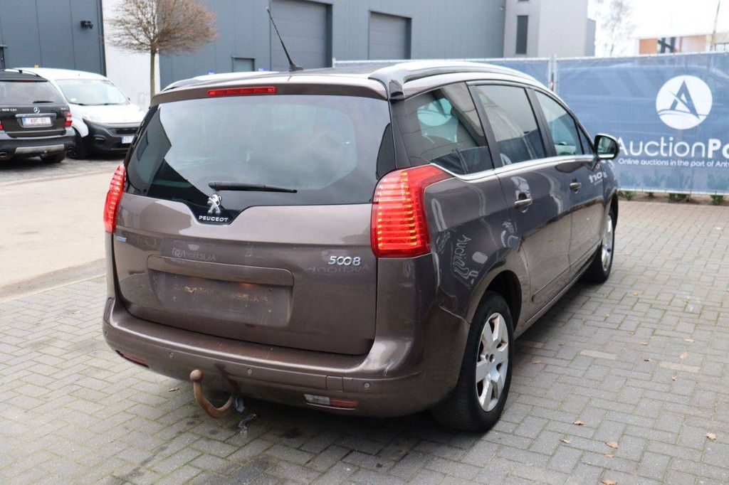 Peugeot 5008 Diesel SUV 2016