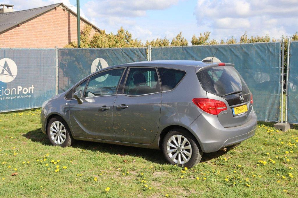 Personenauto Opel Meriva Benzine 120pk 2015