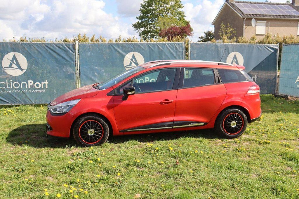 Passenger car Renault Clio Petrol 90hp 2013